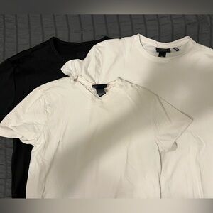 Bundle of Men’s basic tees